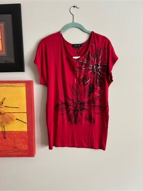 2/$12 B.L.E.U. Red Short Sleeve Floral Print Top